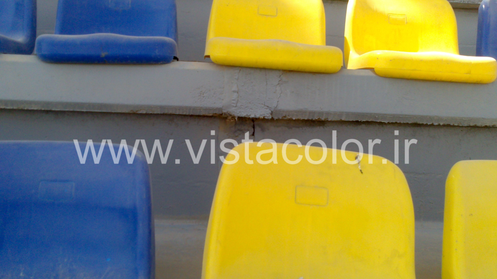 اجرای عایق پلیمری در استادیوم شهید کاظمی